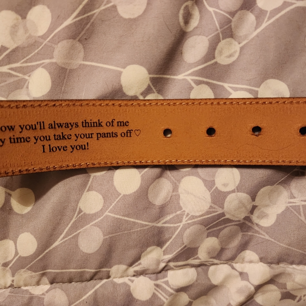Customized men's leather belts